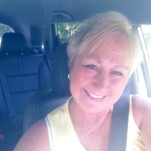 Meet your Posher, Angie